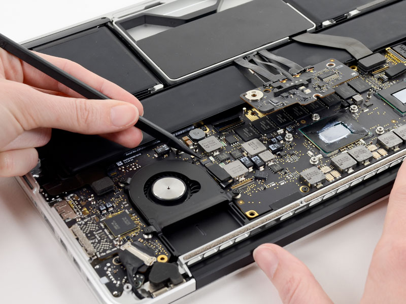 repairing Macbook